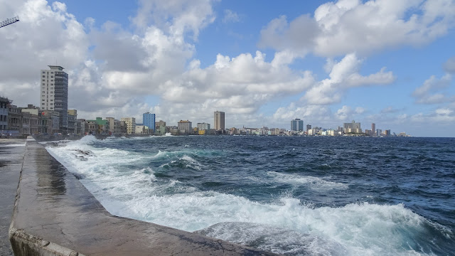 View onto the whole Malecon.