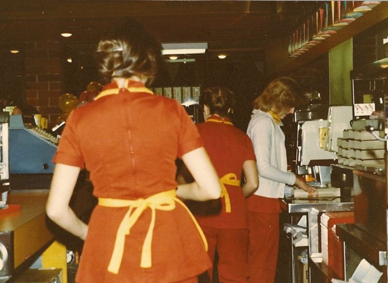 The Herfy's: Fascinating Photos Documented Everyday Life at a Fast Food ...