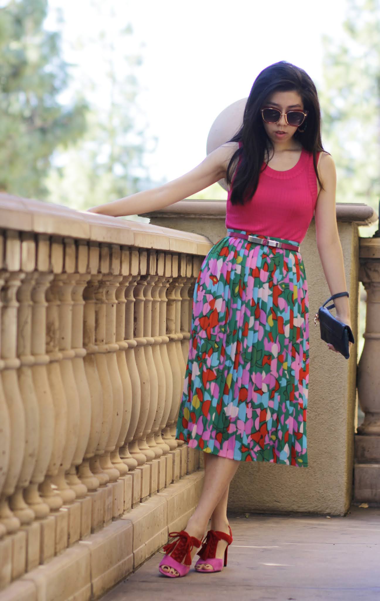 Adrienne Nguyen_What to Wear to a Spring Party_Garden Party Ideas_Floral Pleated Skirt and Hot Pink Tank Top