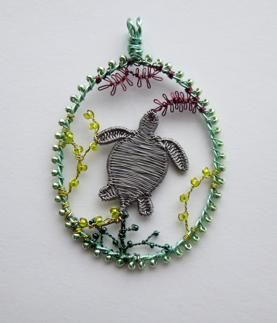 unique wire wrapping artwork