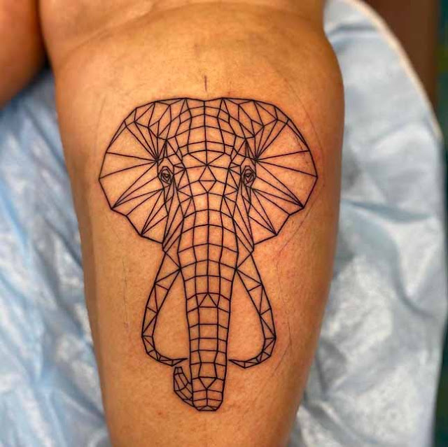 Tatuagens geométricas para homens: 40 ideias estilosas