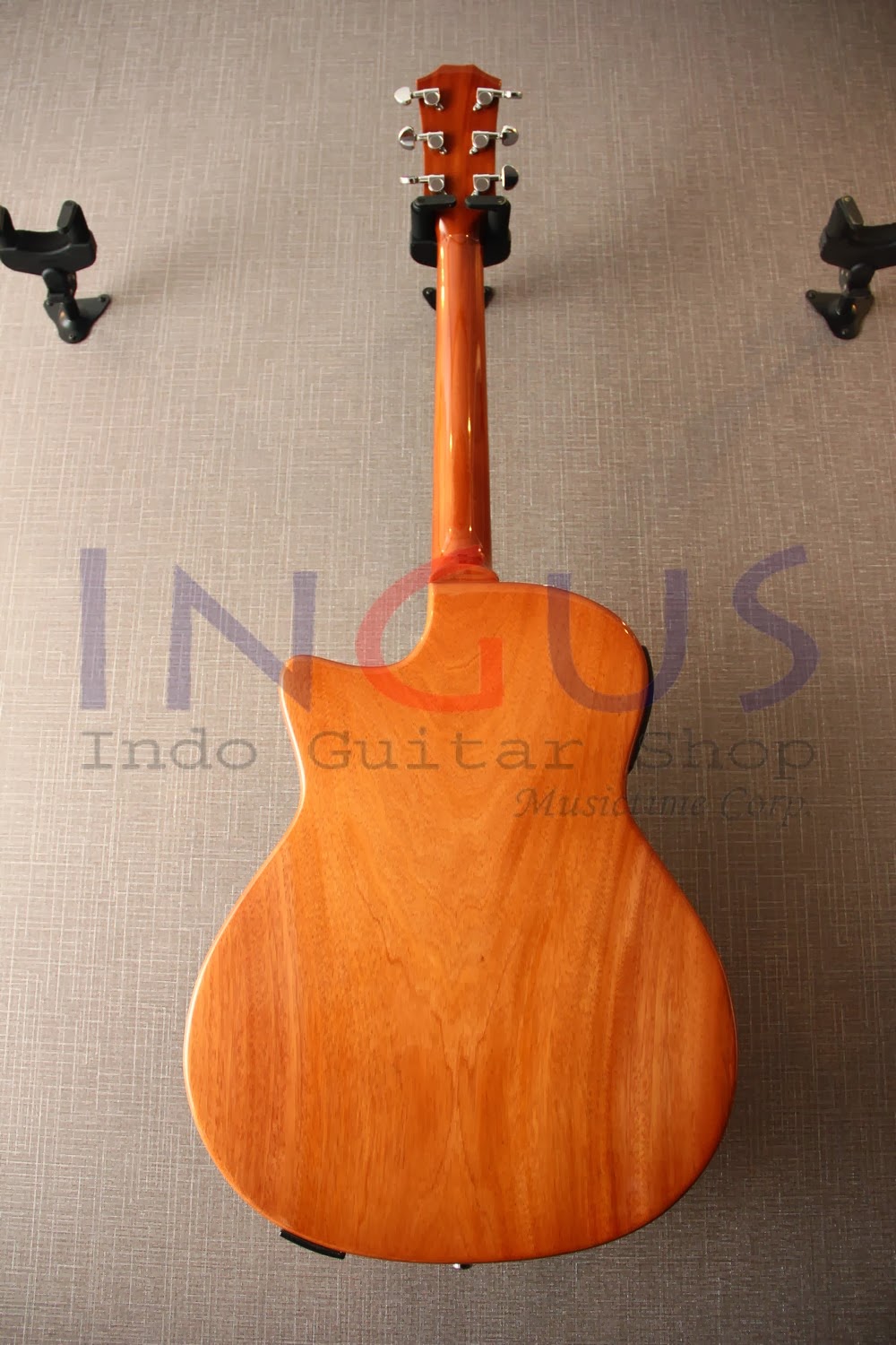 Jual Gitar: Taylor T5 Mahogany Custom