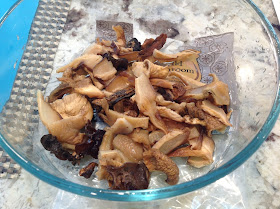 Dehydrated mushrooms