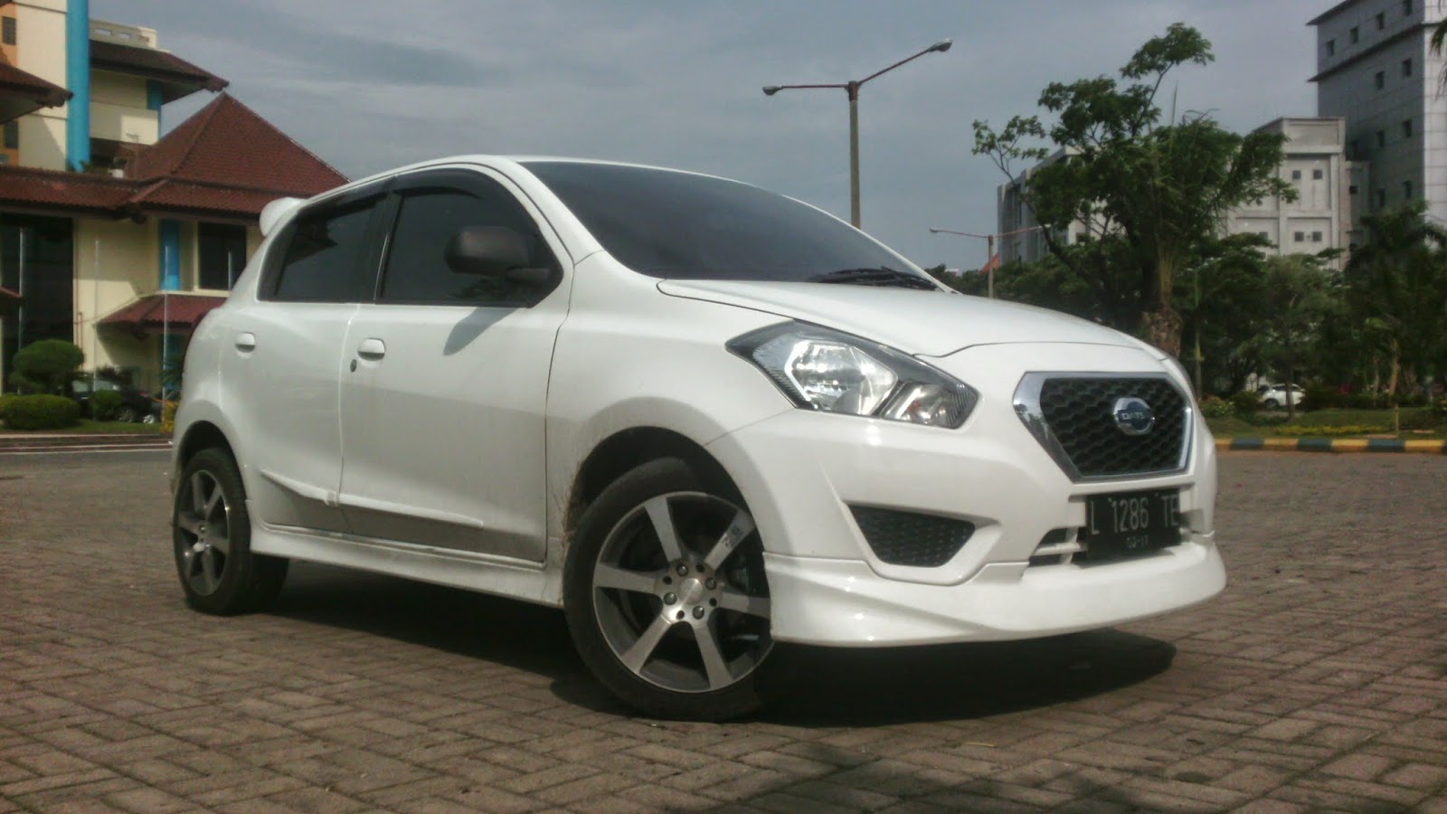 Driving Passion Review Datsun Go Panca 2015