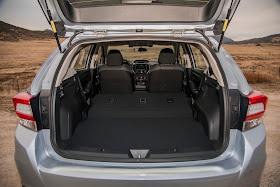 Open hatch rear view of the 2017 Subaru Impreza 2.0i Premium
