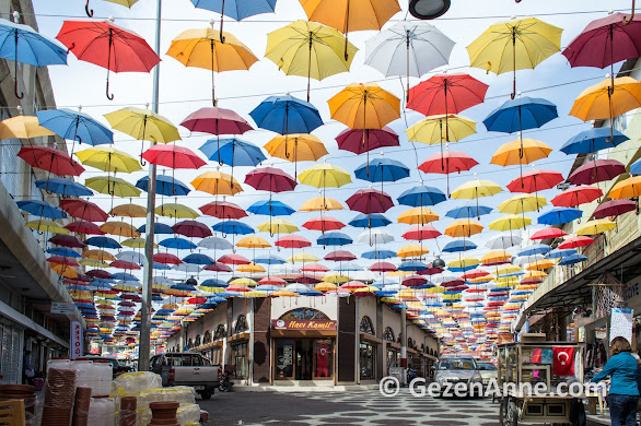 Tarsus Kemeralatı çarşısı, şemsiyeli sokak, Mersin