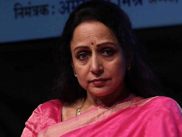 HEMA MALINI DUKUNG TENTARA INDIA DAN TOLAK ARTIS PAKISTAN BEKERJA DI BOLLYWOOD