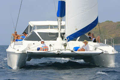Charter catamaran MAROLANGA in the Virgin Islands for your next sailing vacation. Contact ParadiseConnections.com