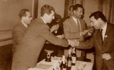 Enrique Otero, recogiendo su premio