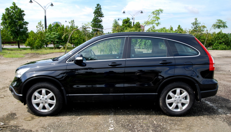 Black Honda CRV