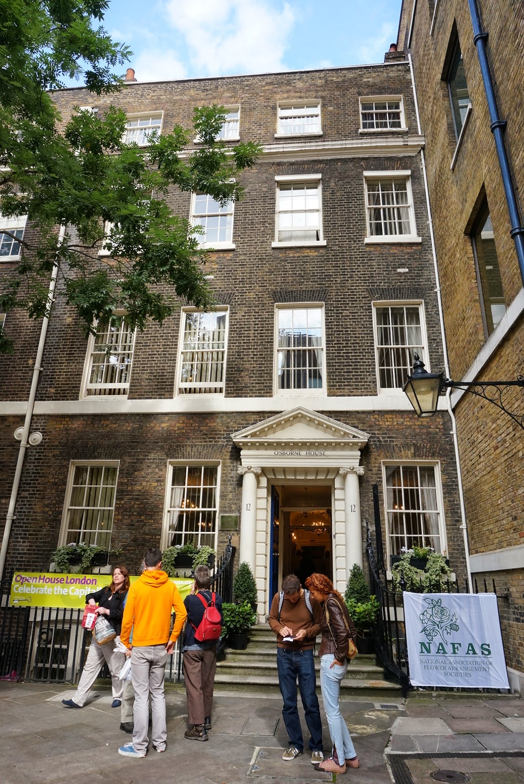 British Antiques Entree イギリスアンティーク アントレ オープン ハウス ロンドン 14 Osborne House