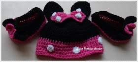 free crochet pattern for Minnie mouse booties and cap