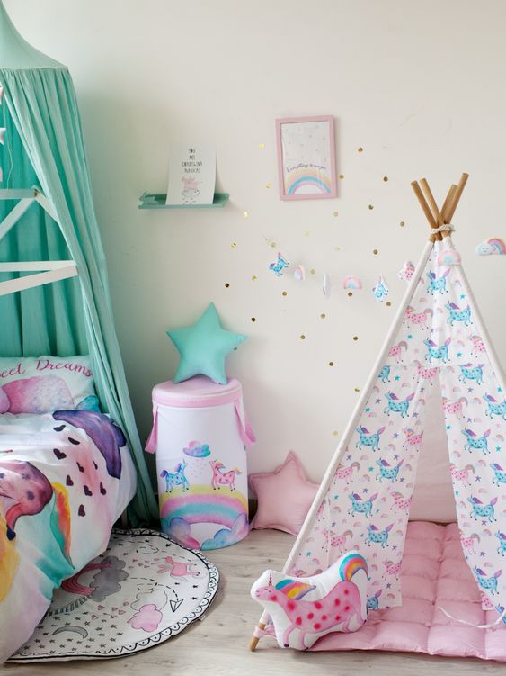 bedding set decor with unicorn