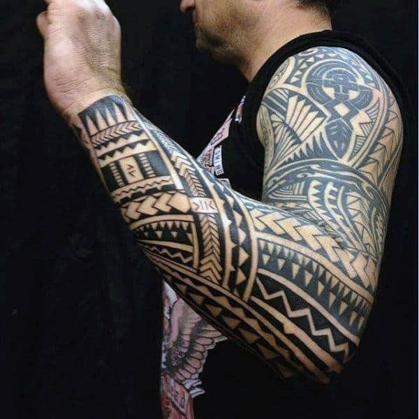 40 fotos e modelos de tatuagens em tribal para os homens