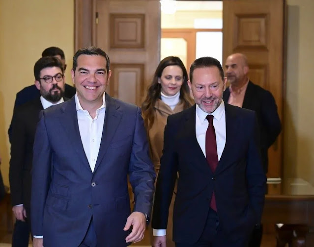 Ο πρόεδρος του ΣΥΡΙΖΑ ΠΣ, Αλέξης Τσίπρας συναντήθηκε με τον Διοικητή της Τράπεζας της Ελλάδος, Γιάννη Στουρνάρα, την Πέμπτη 16 Φεβρουαρίου 2023. Τον πρόεδρο του ΣΥΡΙΖΑ-ΠΣ, συνόδεψαν η Εφη Αχτσιόγλου, τομεάρχης Οικονομικών ΣΥΡΙΖΑ-ΠΣ, ο Ευκλείδης Τσακαλώτος, κοινοβουλευτικός εκπρόσωπος και συντονιστής οικονομικού κύκλου ΣΥΡΙΖΑ-ΠΣ, ο Αλέξης Χαρίτσης, τομεάρχης Ανάπτυξης ΣΥΡΙΖΑ-ΠΣ, ο Γιώργος Χουλιαράκης, πρ. Αναπληρωτής Υπουργός Οικονομικών και ο Μιχάλης Καλογήρου, Διευθυντής γραφείου Προέδρου ΣΥΡΙΖΑ-ΠΣ. ΑΠΕ-ΜΠΕ, ΓΡΑΦΕΙΟ ΤΥΠΟΥ ΣΥΡΙΖΑ, ANDREA BONETTI