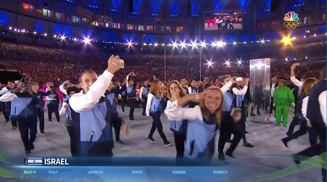 Team Israel delegation athletes weird outfit uniform Rio 2016 Olympics Opening Ceremony