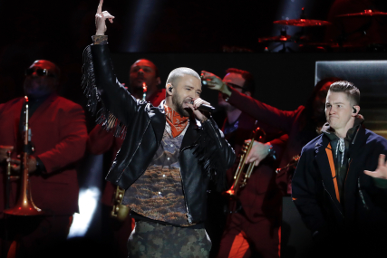 Justin Timberlake’s Botched Super Bowl Halftime Show Return Not Princely – Review