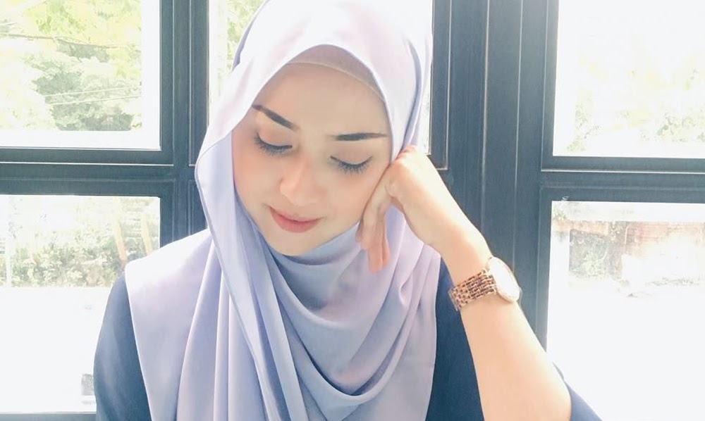 Cewek Berhijab Cantik Selfie Di Tempat Wisata Kumpulan Foto Cewek Jilbab Cantik Dan Manis Untuk Dp Bbm Manis Bulan Ramadhan Salah Satu Warisan Sejarah Ini Memang Masih Beroperasi Hingga Saat