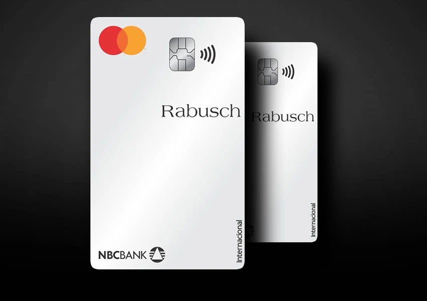 A imagem mostra dois cartões de crédito no centro da imagem um sobre o outro.