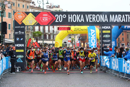 20° Hoka Verona Marathon, Hajjy e Luna i vincitori: “Correre a Verona è uno spettacolo”