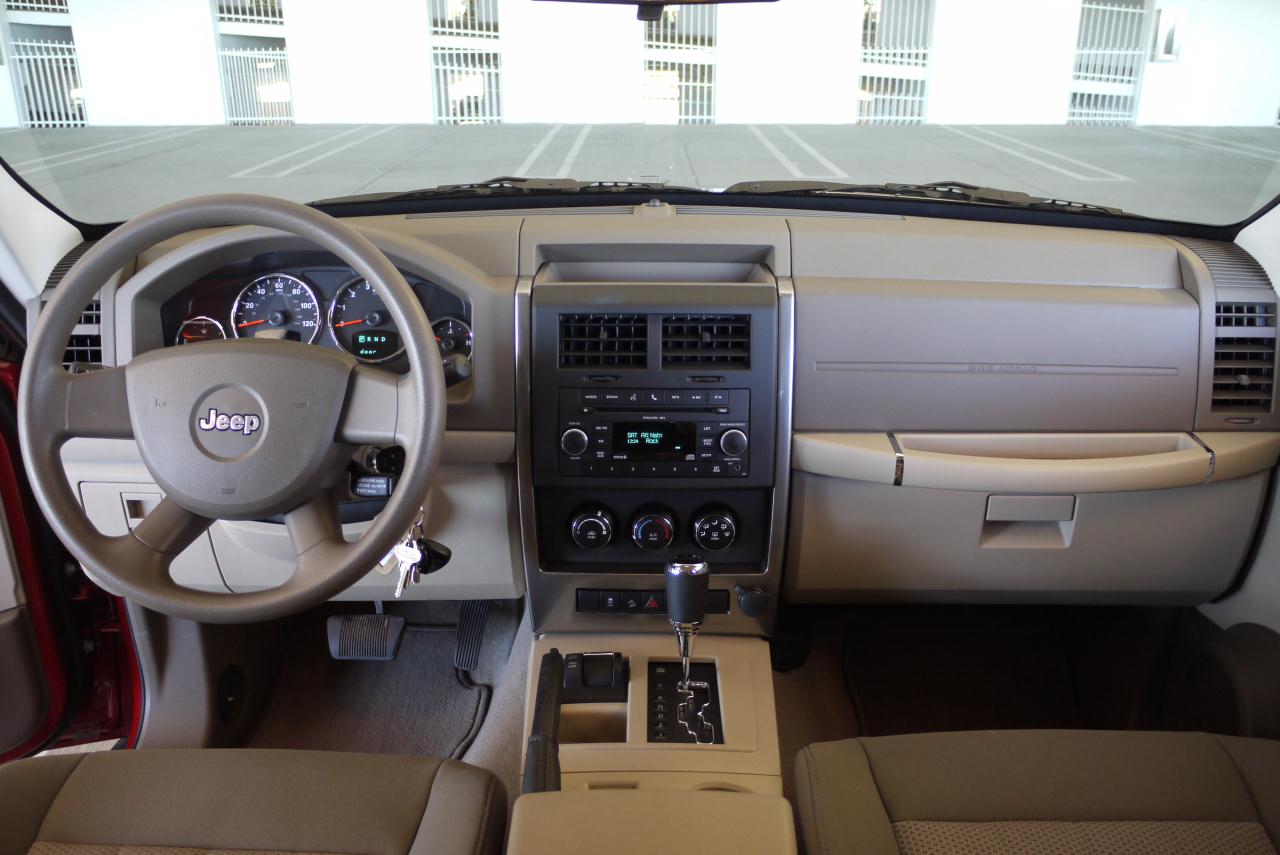 2010 JEEP LIBERTY SPORT INTERIOR DESIGN