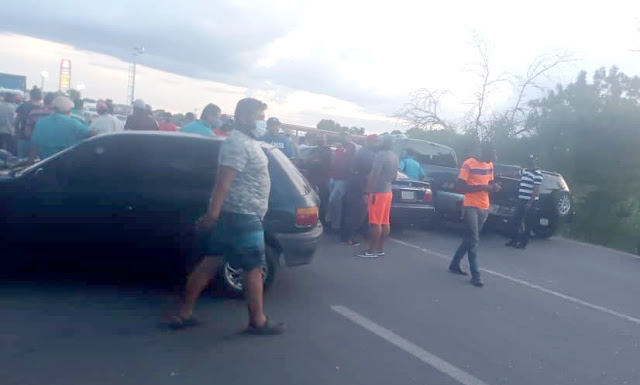 TRANCAN LA LARA - ZULIA POR PRESUNTO DESVÍO DE GASOLINA