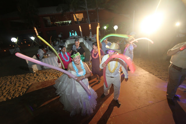 boda en playa, beach wedding, Oaxaca, México, Bodas Huatulco, Wedding Planner