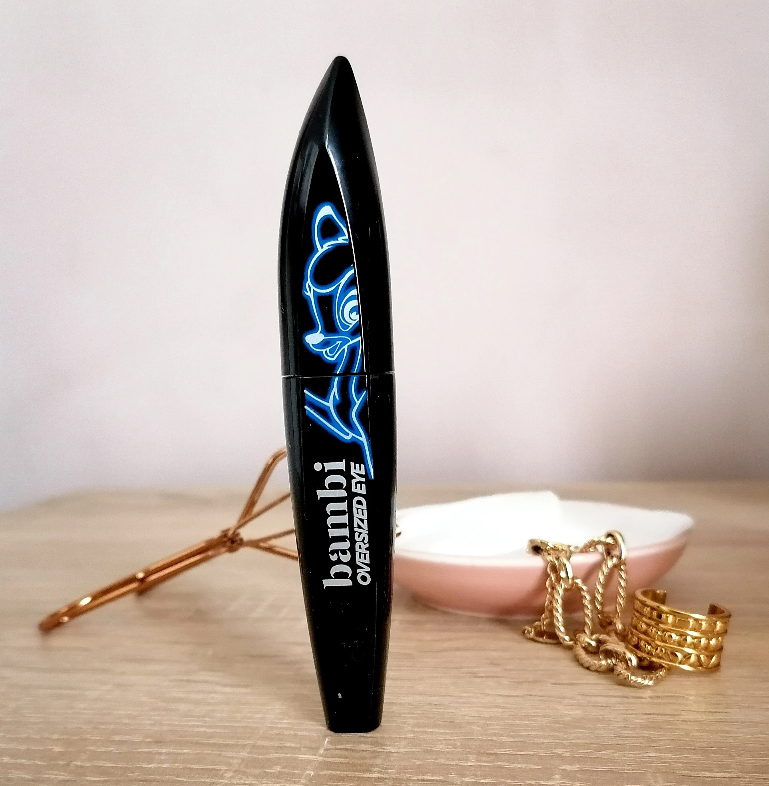 mascara Bambi Oversized Eye & les Liner Perfect Slim de L'Oréal