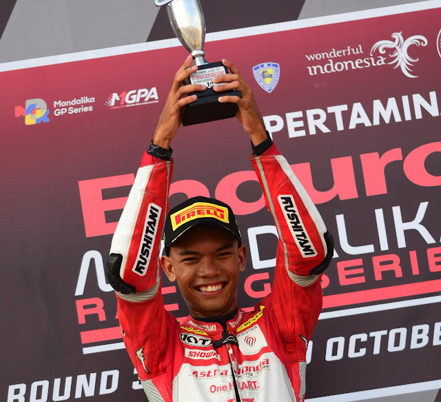 CBR Series Antar Astra Honda Raih Dua Gelar Juara Nasional di Mandalika Racing Series