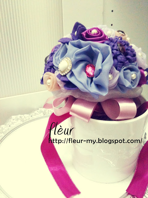 lilac, flower, bouquet, handbouquet, pearl, purple, brooch, fleur, handmade, diy, crafts, pengantin, kahwin, nikah, tunang, bunga tangan