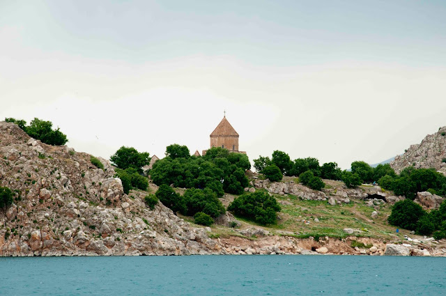 остров ахтамар, озеро ван, церковь святого креста, путешествие 