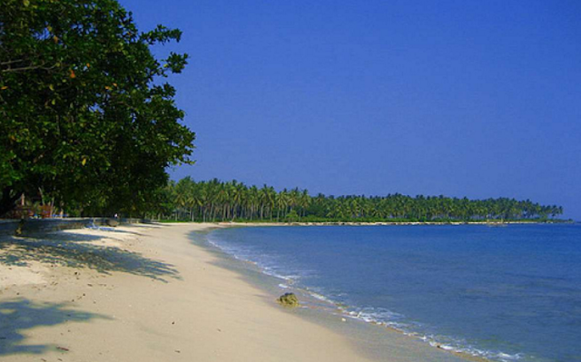 wisata pantai ciputih lokasi di banten