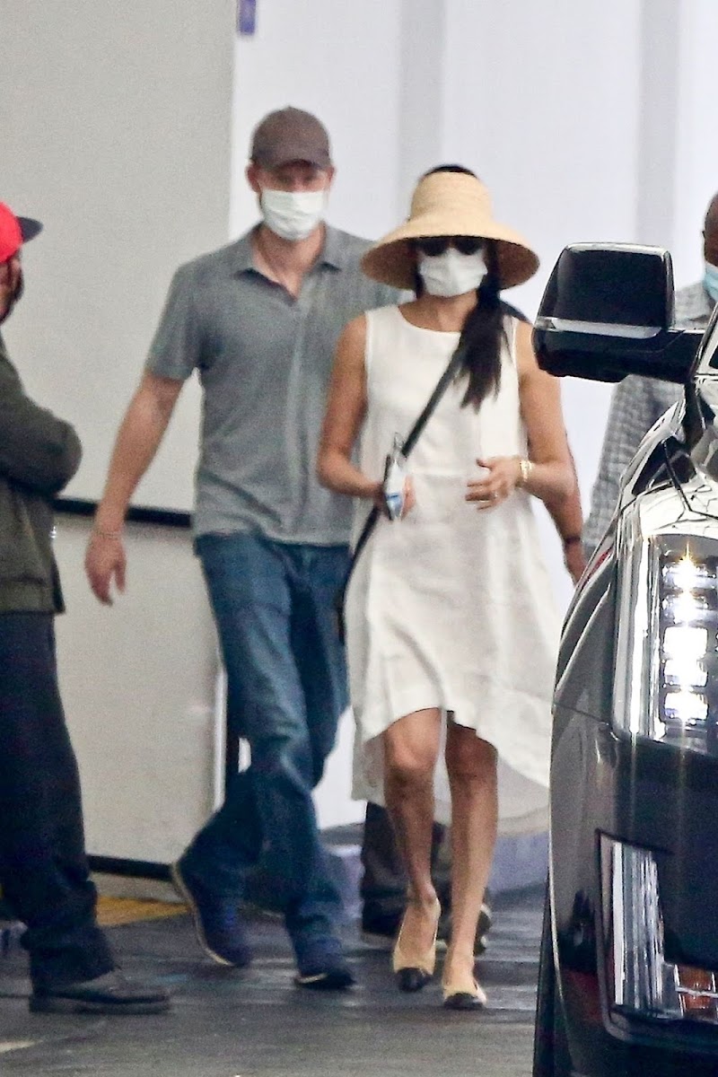 Meghan Markle and Prince Harry Wearing Masks Out in Beverly Hills 12 Jul-2020