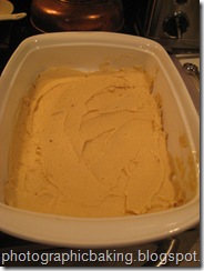 Caramel spread in the pan
