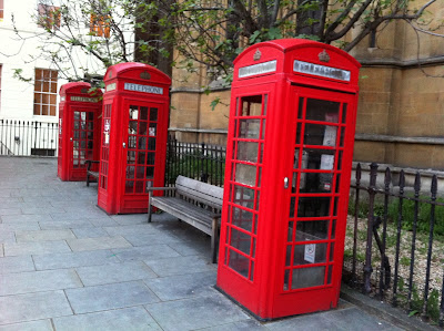 Londres London cabines téléphoniques phone boots