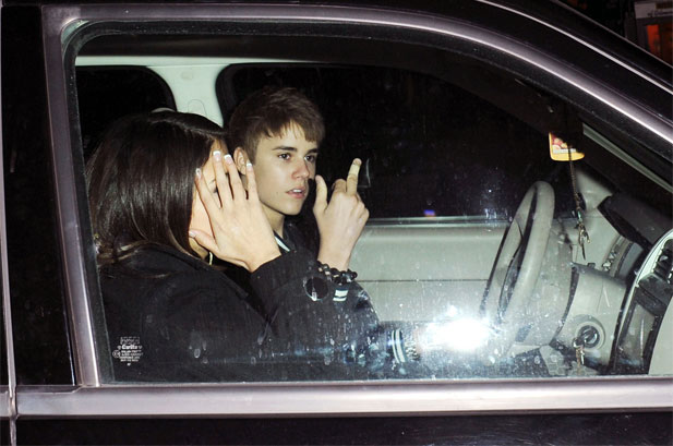 did justin bieber and selena gomez break up april 2011. did justin bieber and selena