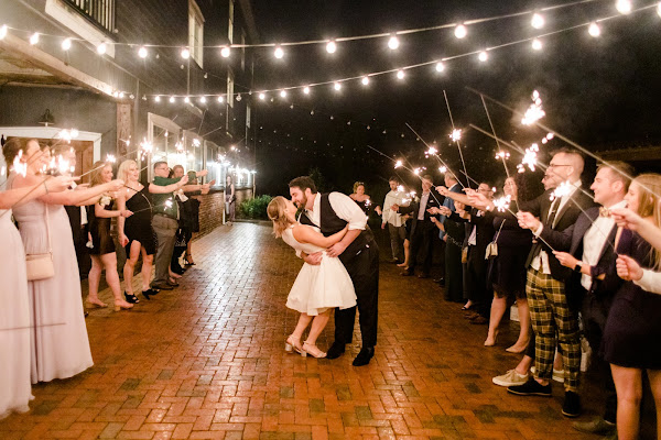 Historic Ashland Wedding photographed by Heather Ryan Photography