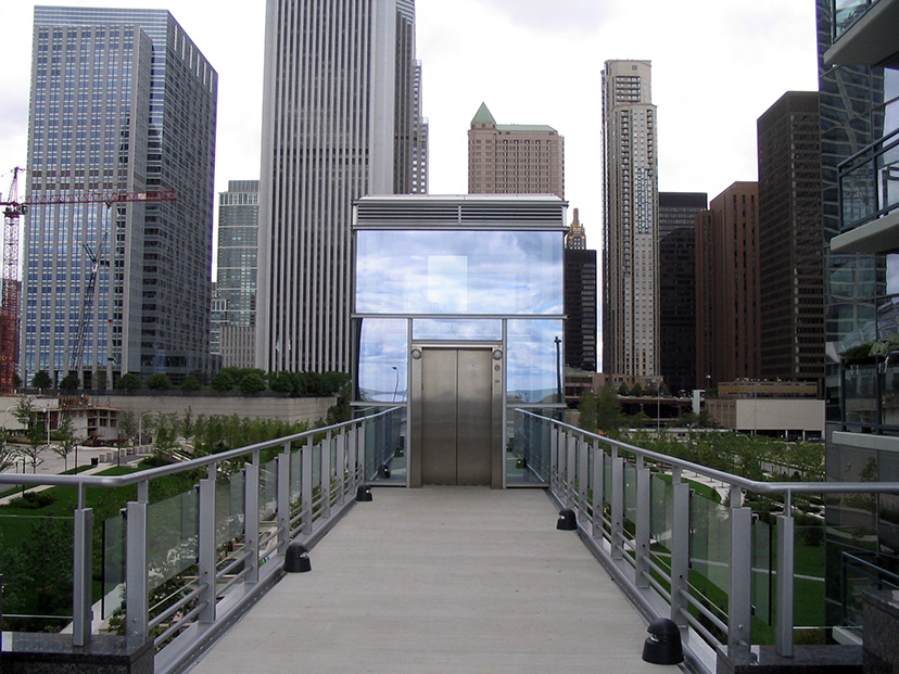 Chicago Streetscene: Infinity Walkway