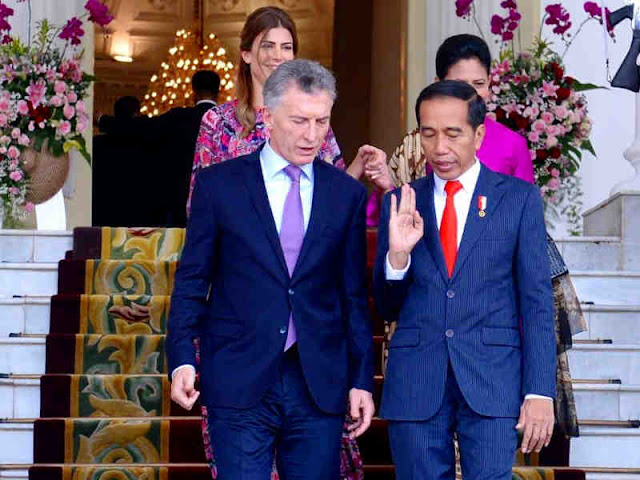 Jokowi dan Iriana Sambut Kunjungan Mauricio Macri dan Juliana Awada