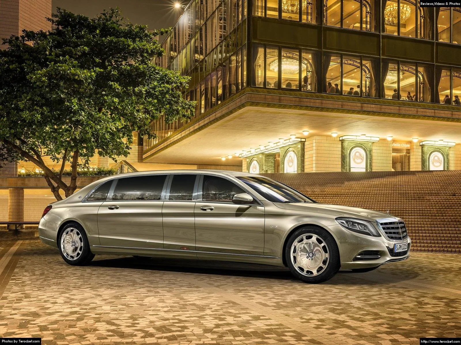 Hình ảnh xe ô tô Mercedes-Benz S600 Pullman Maybach 2016 & nội ngoại thất