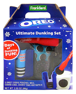 Now, You Can Dunk Your Cookie In Milk And Eat It Using This Oreo Mug Ultimate Dunking Gift Set