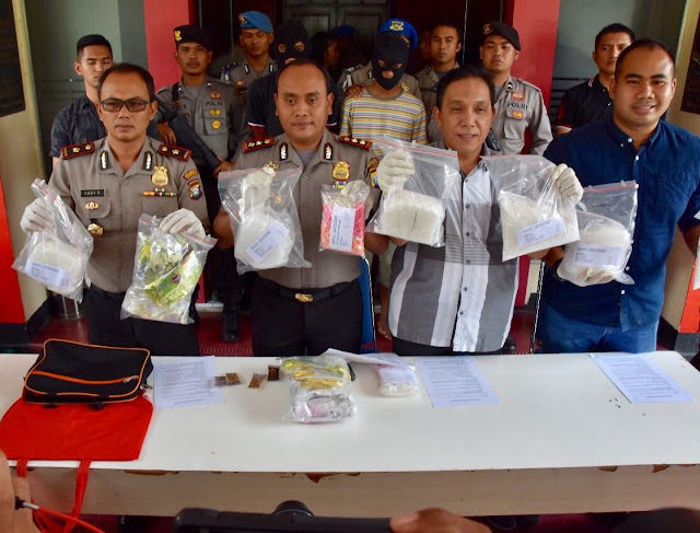 Bravo ! Polres Tanjungpinang Berhasil Amankan Ribuan Pil Ekstasi Dan 5.580 Gram Sabu Sabu