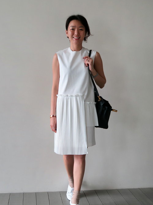  Asymmetrical Pleat Detailed Sleeveless Dress