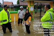 Kapolsek Batang Kota Pantau Wilayah Yang Tergenang Banjir