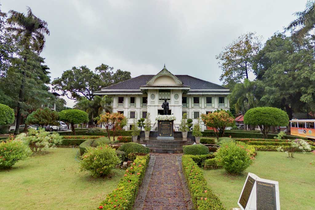 Khum Chao Luang palace