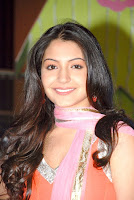 Anushka Sharma Pics Fame Malad