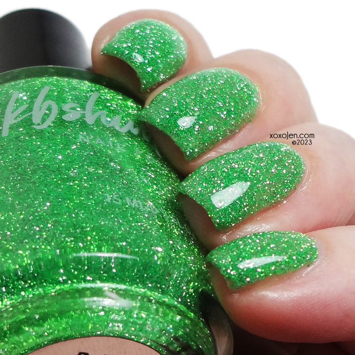 xoxoJen's swatch of KBShimmer Pull It Together