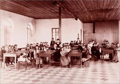 مدرسة لتعليم البنات في مدينة القدس عام 1910