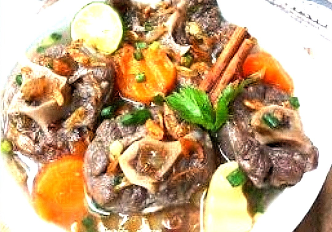 Easy-recipe-for-making-oxtail-soup-at-home.