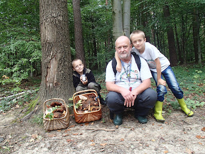 zlot grzybiarzy w Bieszczadach, grzyby 2018, grzyby we wrześniu, grzyby w Bieszczadach, borowiki, salamandry 